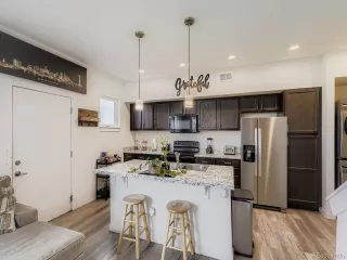 Photo #2: 8764219 Listing