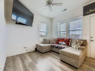 Photo #6: 8764219 Listing