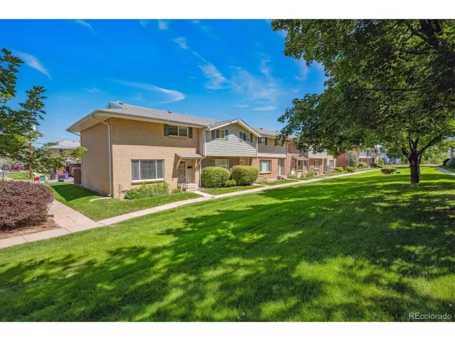 MLS: 8765615 Condo For Sale