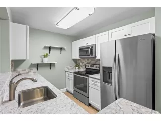 Photo #5: 8765802 Listing