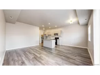 Photo #3: 8771296 Listing