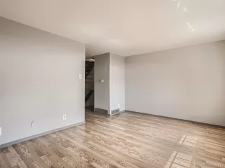 Photo #4: 8771645 Listing