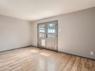 Photo #5: 8771645 Listing