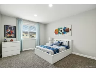 Photo #5: 8774327 Listing