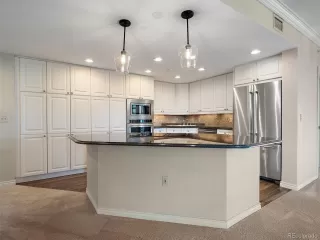 Photo #6: 8774813 Listing