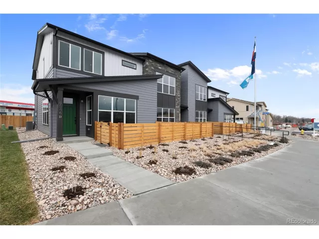 MLS: 8775784 Condo For Sale