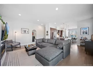 Photo #3: 8778669 Listing