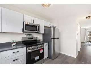 Photo #5: 8779283 Listing