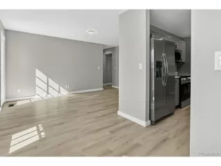 Photo #5: 8780858 Listing