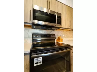 Photo #6: 8787250 Listing