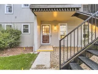 Photo #3: 8790379 Listing