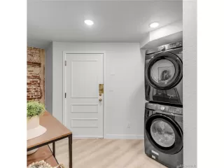 Photo #5: 8792391 Listing