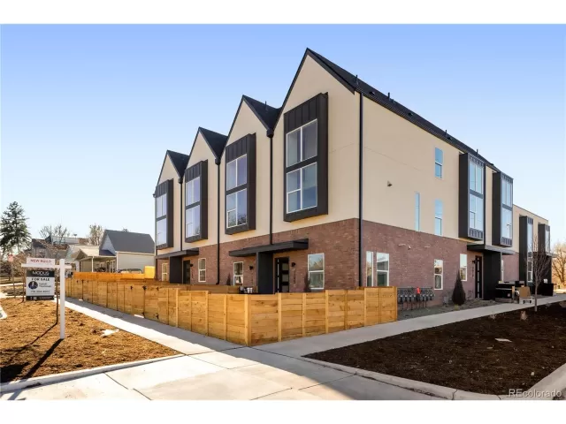 MLS: 8794191 Condo For Sale