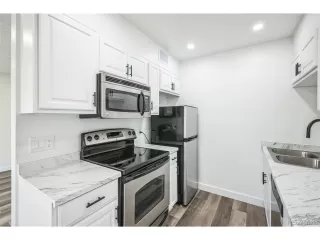 Photo #5: 8797604 Listing