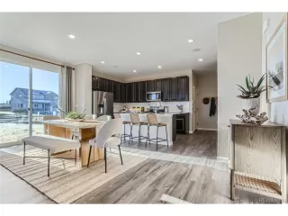 Photo #5: 8800796 Listing