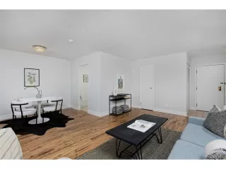 Photo #4: 8804057 Listing 