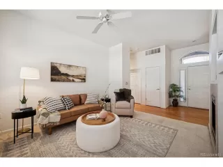 Photo #6: 8804195 Listing