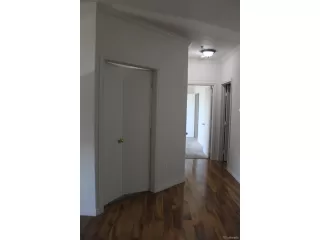 Photo #4: 8804674 Listing