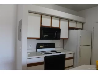 Photo #5: 8804674 Listing