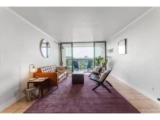 Photo #6: 8804889 Listing