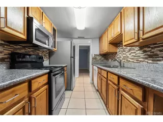 Photo #6: 8806004 Listing