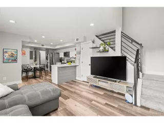 Photo #5: 8807771 Listing