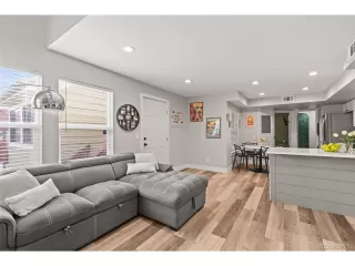 Photo #6: 8807771 Listing