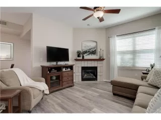 Photo #5: 8808649 Listing 