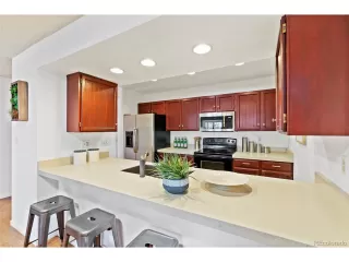 Photo #5: 8809409 Listing