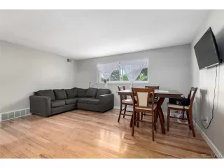 Photo #3: 8811387 Listing