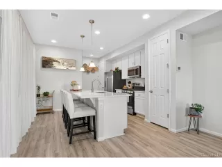 Photo #5: 8818746 Listing 