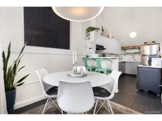 Photo #5: 8818755 Listing