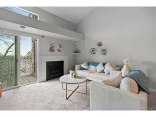 Photo #4: 8818785 Listing