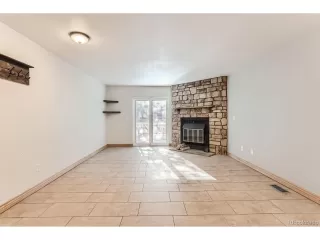 Photo #5: 8822444 Listing