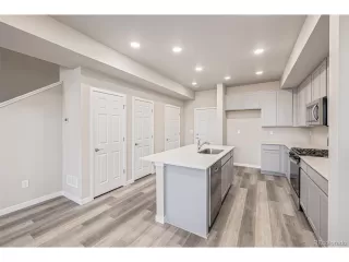 Photo #5: 8825510 Listing