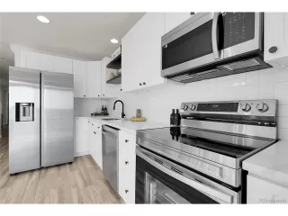 Photo #6: 8825681 Listing