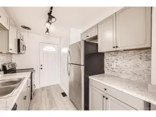 Photo #4: 8827416 Listing