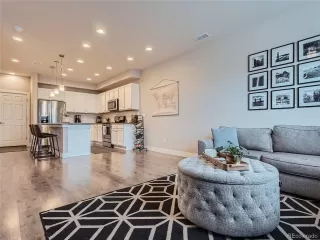 Photo #4: 8827691 Listing