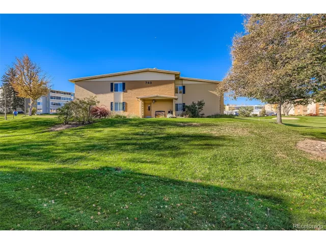 MLS: 8830949 Condo For Sale