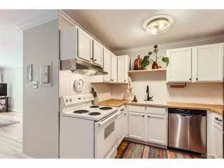 Photo #3: 8831042 Listing