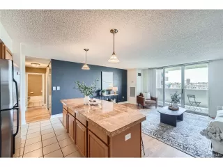 Photo #4: 8831267 Listing