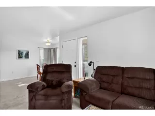 Photo #6: 8831297 Listing 