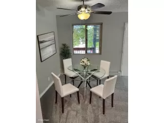 Photo #5: 8832100 Listing