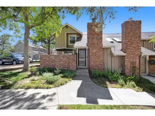 Photo #3: 8832476 Listing