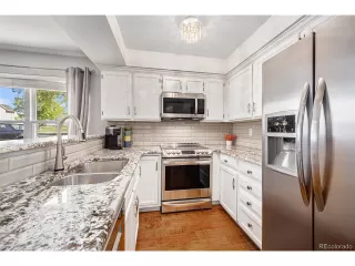 Photo #4: 8832476 Listing