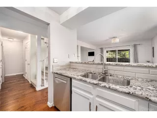 Photo #6: 8832476 Listing