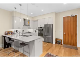 Photo #5: 8832518 Listing 