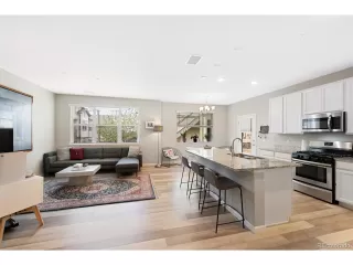 Photo #2: 8832882 Listing