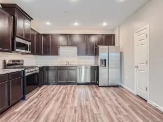 Photo #3: 8837196 Listing