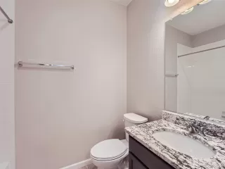 Photo #5: 8837196 Listing